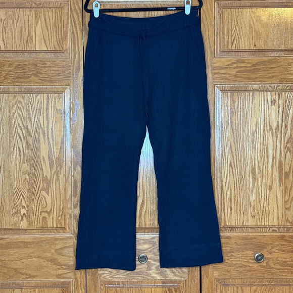 CAbi Easy Crop #5177 Navy Belted Crop Pants Size 10 EUC - Picture 4 of 11